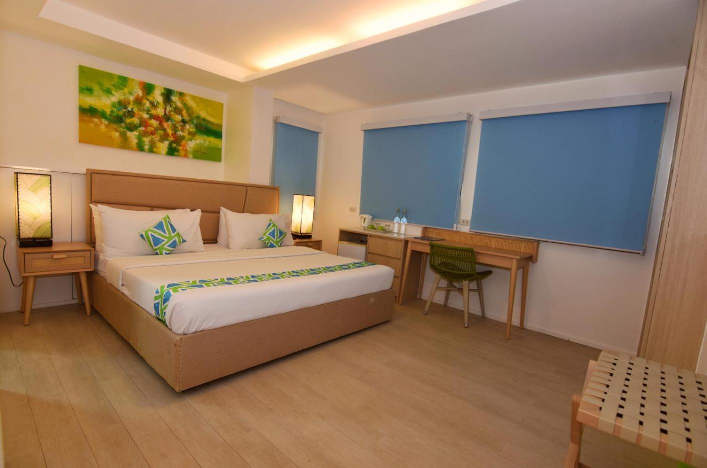 Lime Boracay Hotel 3*